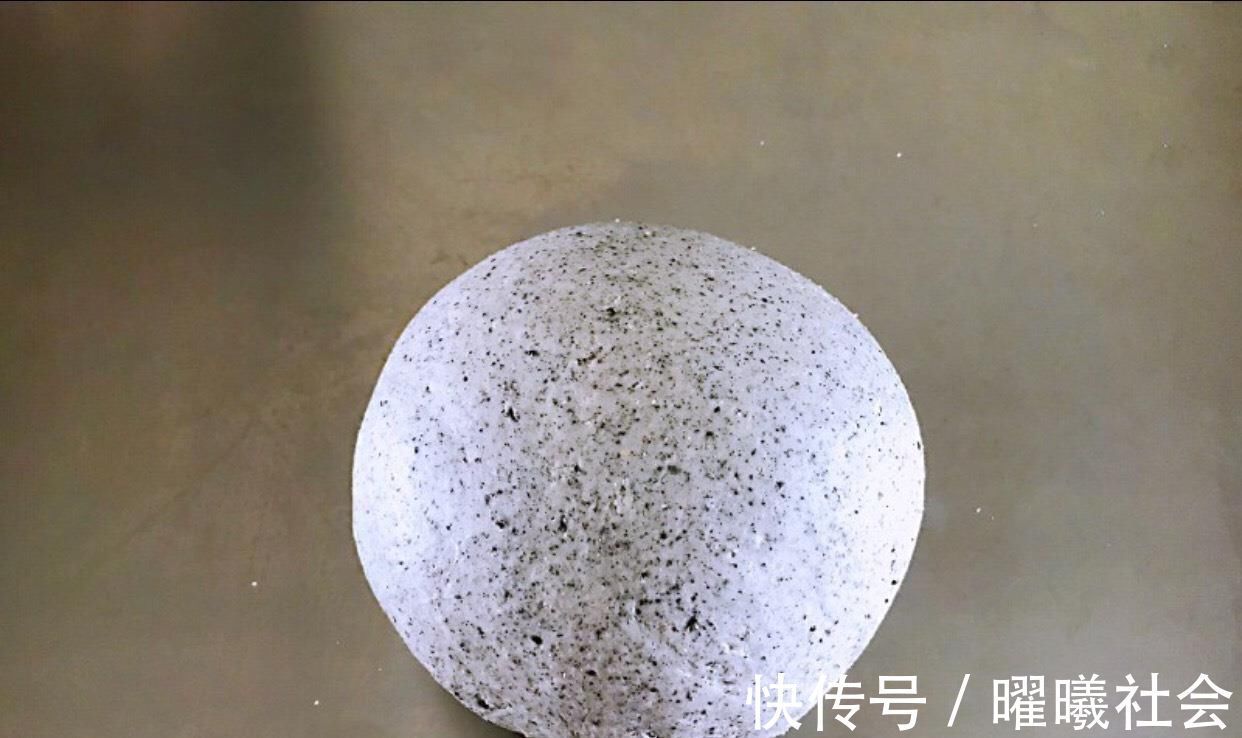 乌黑|白发最怕这食材,每天吃点,头发乌黑光泽,白发少了人也精神了