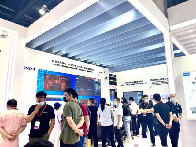 cre基于物联网，更全面的集控显控全平台解决方案