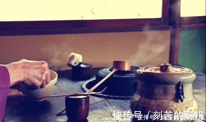 故都的秋#五首最美茶诗:茶香馥郁环绕,品茶亦如品人生