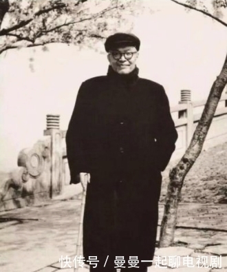 她30岁嫁张闻天,71岁失去挚爱,按夫遗嘱捐8万多,97寿终