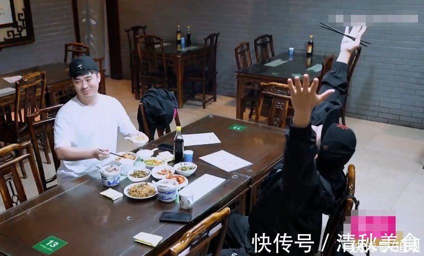 鄧超陳赫默契過頭,還有熟悉的跑男味道!但他們坑了《五哈》全團