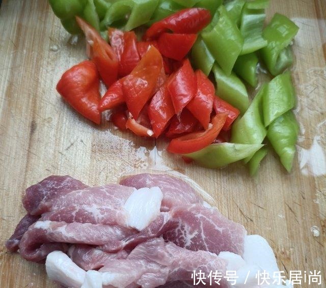家常|尖椒炒西兰花,家常小炒,美味下饭!