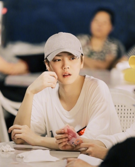 鹿晗|《一人之下》真人版要开机了!男主定为鹿晗,但女主是她我很意外