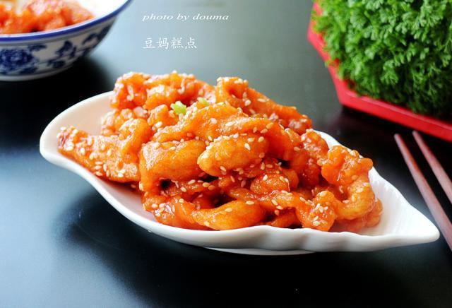 不用腌制,10分钟就做好的糖醋肉,冷了都好吃~