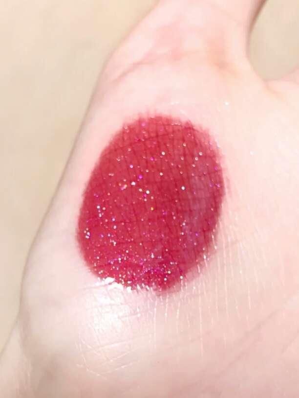 学生党或者日常通勤都非常适合涂抹的口红推荐：非常高级还很显白