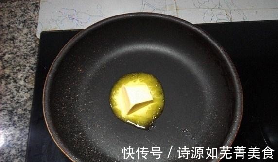 换个方式吃苹果做成苹果酥，酸酸甜甜层层香酥，做法很懒人！