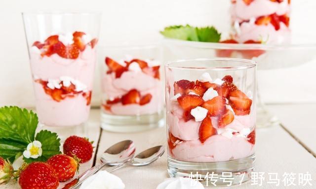 酸奶是早上喝还是晚上喝营养师喝酸奶的2个时间点今天才知道