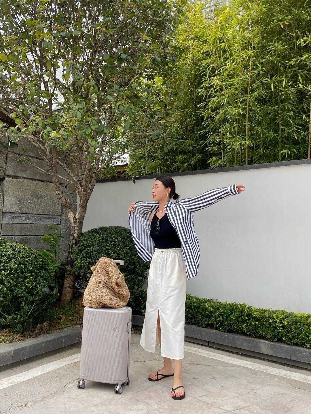 时尚博主|简约又精致,原来60+还能这样穿,减龄太多了吧?