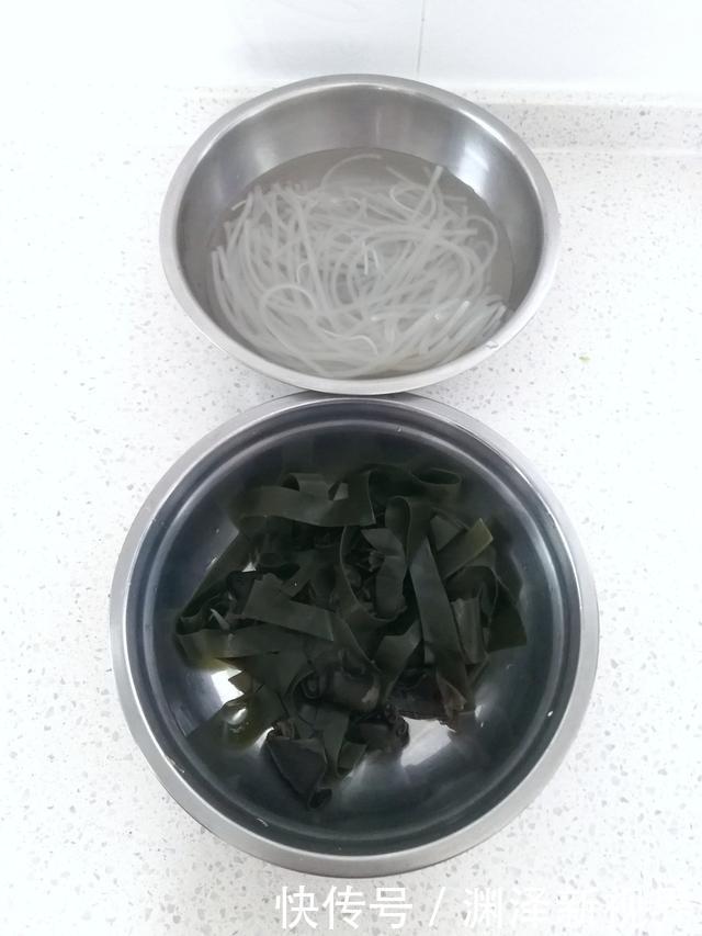 老婆偷懒没炒菜，十几样蔬菜一锅烩，丈夫孩子却说吃得太过瘾了