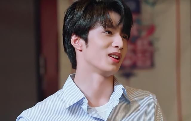 刘耀文|宋亚轩不再遮遮掩掩，对刘耀文做这一举动，粉丝孩子名字都想好了