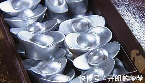 人民币|武松出家六和寺被赐十万贯,十万贯如果放到现在,值多少人民币