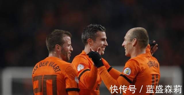 荷蘭隊(duì)|8年后再進(jìn)世界杯，那一抹橙色還在，卻不見(jiàn)當(dāng)年“三棍客”！