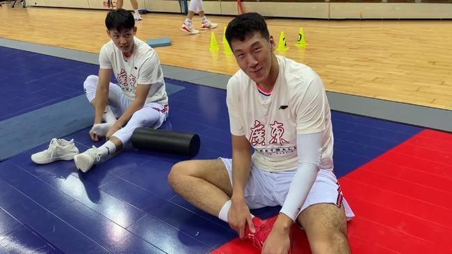 广东男篮|广东男篮好消息!赵睿复出确定,外援又有新动态,杜润旺表白被拒