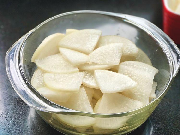 爽脆开胃的酱萝卜自己在家做,1个晚上就能吃,太下饭了