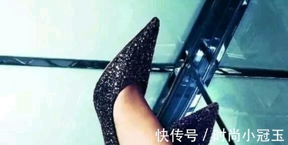 细跟|细跟单鞋诠释优雅气质,外观美丽大方,搭配出不一样的时尚感