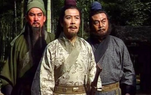 任命为|刘表帐下7员虎将,曹操刘备各得3人,孙权虽只得一人却是最厉害的