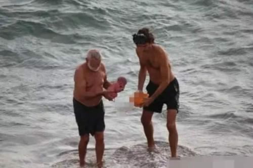 最强产妇|“最强产妇”火了,3人下海游泳,上岸变4人:游泳顺便把娃生了