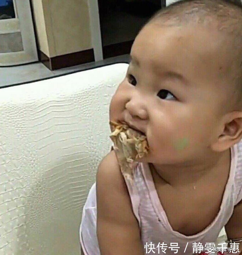 烤鸡|宝爸买了一只烤鸡回家,洗手时烤鸡不见了,看见宝宝,宝爸笑喷了