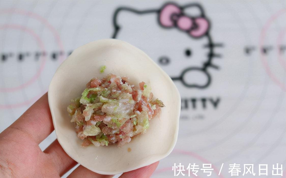 煎饺|水煎饺这样做好吃，煎出来酥脆焦黄，不会粘锅糊底