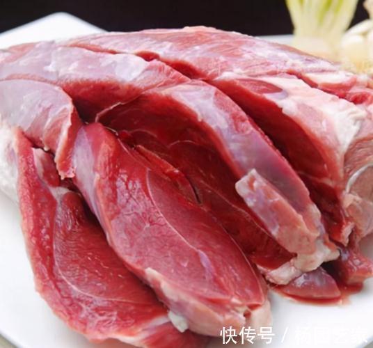 买羊肉,内行人专挑“这4个部位”,新鲜好吃,肉贩子不敢忽悠你