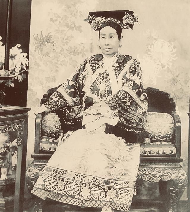 葬礼|晚清最高级别葬礼,慈禧为何停尸一年才举行葬礼