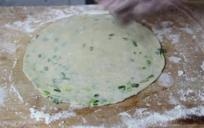 做死面饼,牢记1个技巧,做好2个步骤,外酥里软放凉都不硬