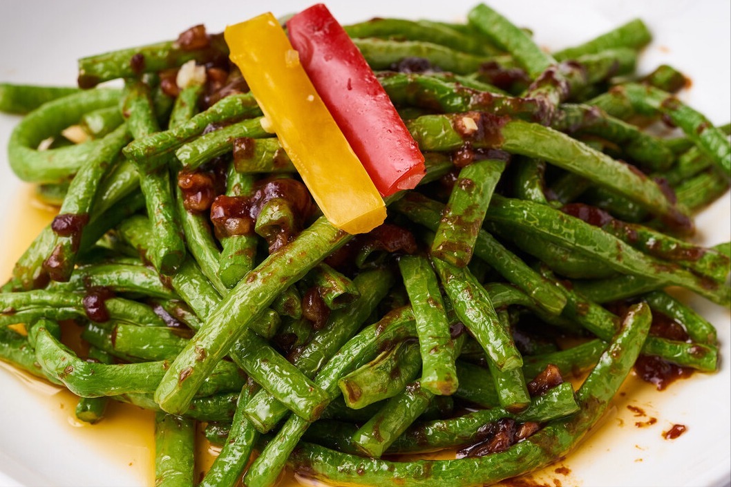 炒豆角，焯水还是过油都错了，下锅前多做1步，豆角翠绿又爽口