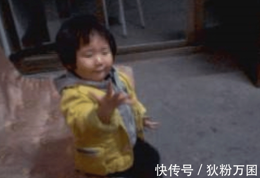 监控|女儿总粘着保姆,家人疑惑不解,查看家里监控,果断给保姆涨工资