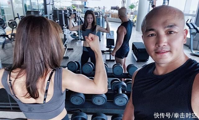 近照|武僧一龙首次曝光姐姐近照!姐姐颜值不低，身材如少女，还有肌肉