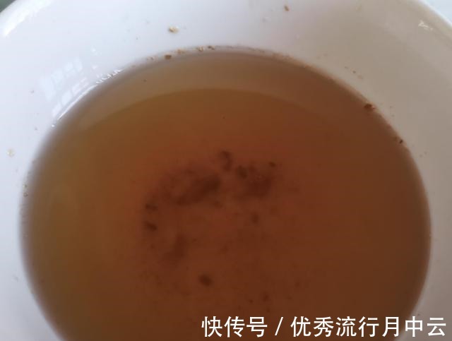 一块豆腐,两道菜,10元左右,小老百姓的小日子,就这么造!