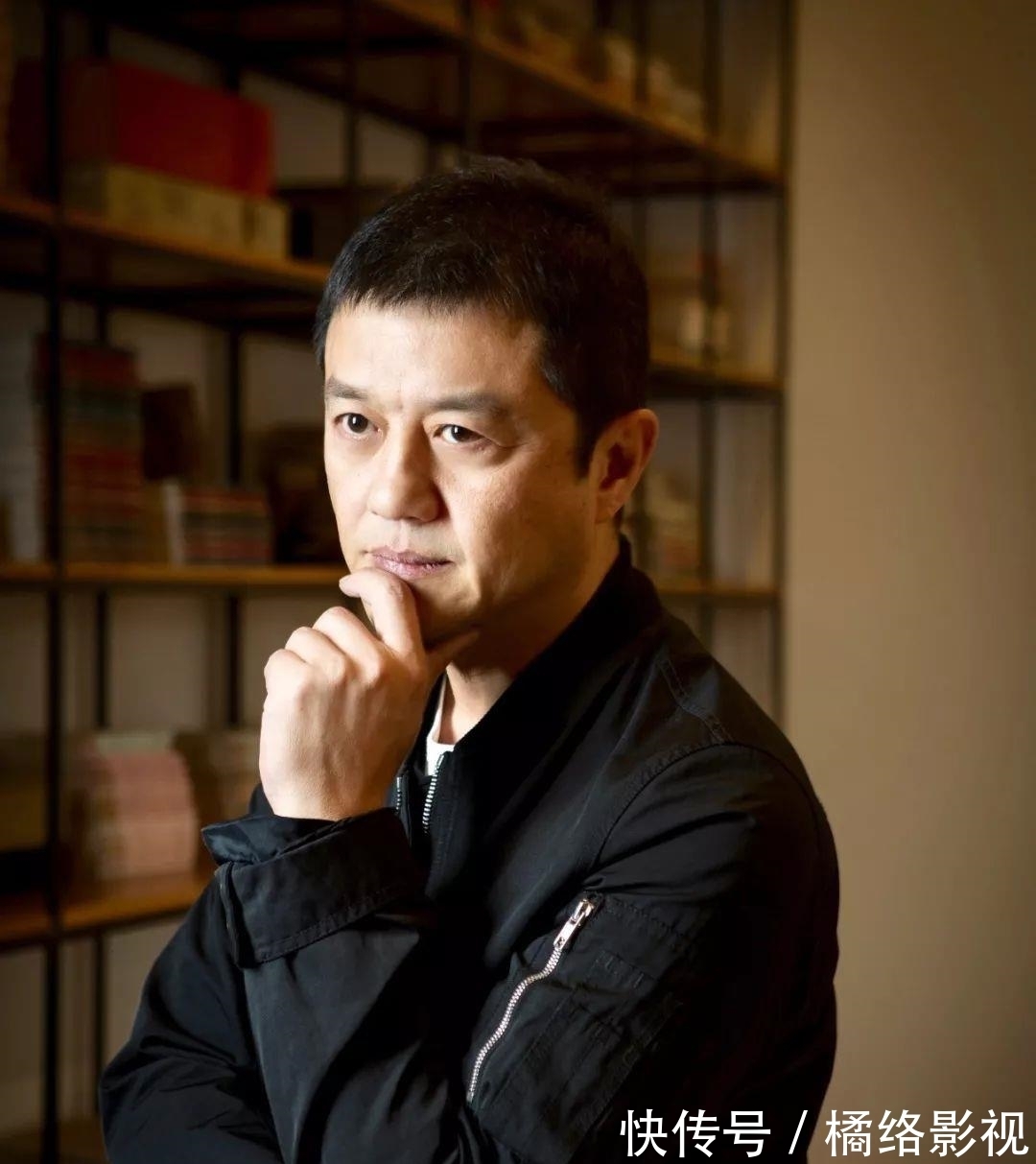 影视剧|李亚鹏模仿李子柒拍视频，纳布鞋、种萝卜，网友质疑挖走她的墙角