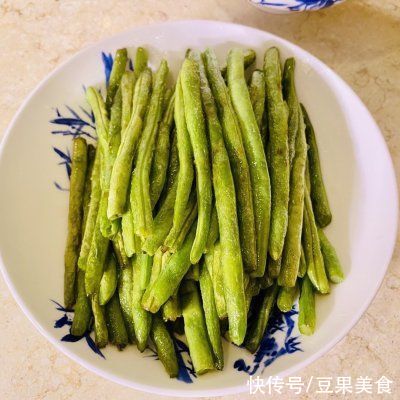 让食客踏破门槛的的干煸豆角做法，学会了你也能火