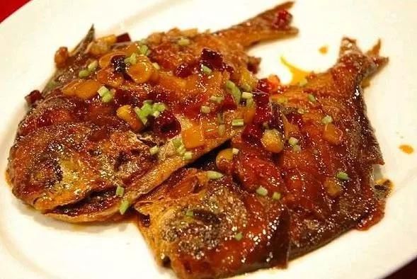 佳品|鲳鱼肉厚 刺少 味佳 营养丰富 是天然营养佳品