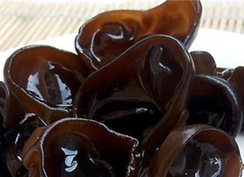 女人|黑木耳配上它,子宫干净了,气色好了,女人不想满脸皱纹可试试