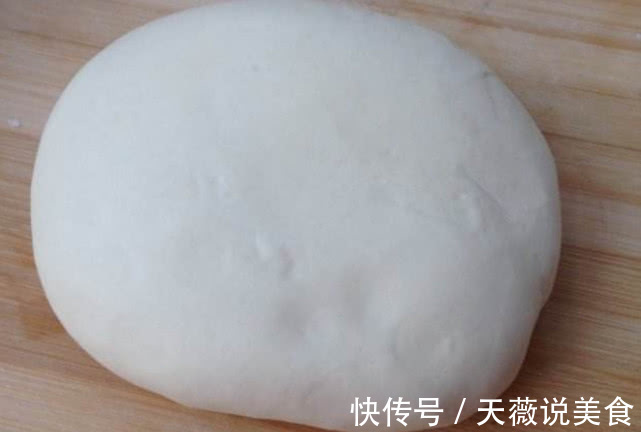 蒸包子切记不可直接上锅蒸,多加“这一步”,包子松软香甜美味!