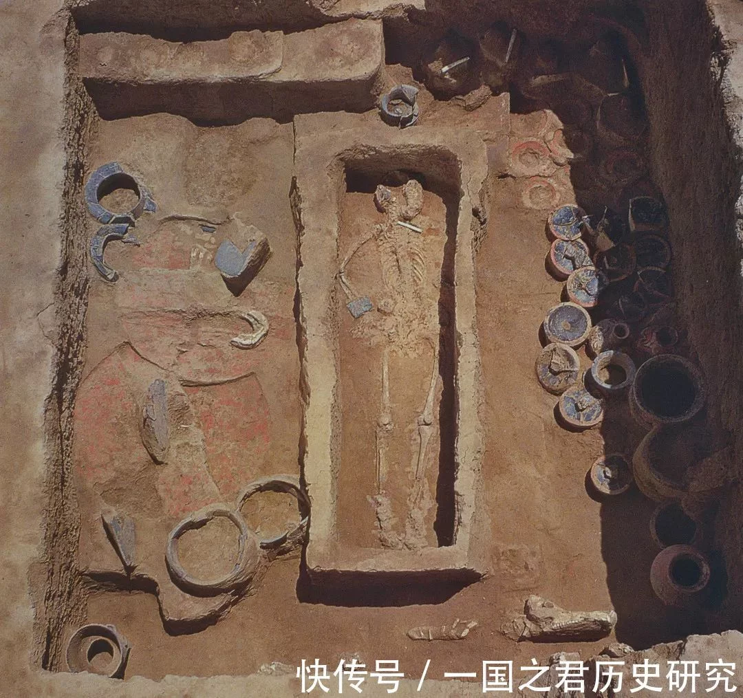 历史上死了那么多人都是土葬，为何感觉没多少坟墓？