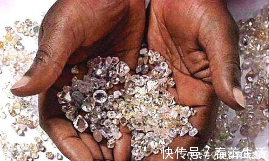 非洲人|非洲人自己采的钻石又大又便宜，但外国游客不买单，有三个原因