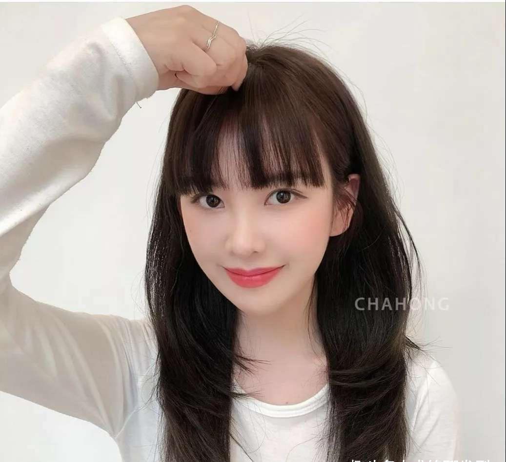 内扣|10款适合圆脸的中卷发，软弹柔卷时尚减龄，空气刘海显小又瘦脸