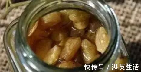 保护心血管|经常吃葡萄干好处多多，葡萄干和此物是“绝配”，不妨试着吃一些