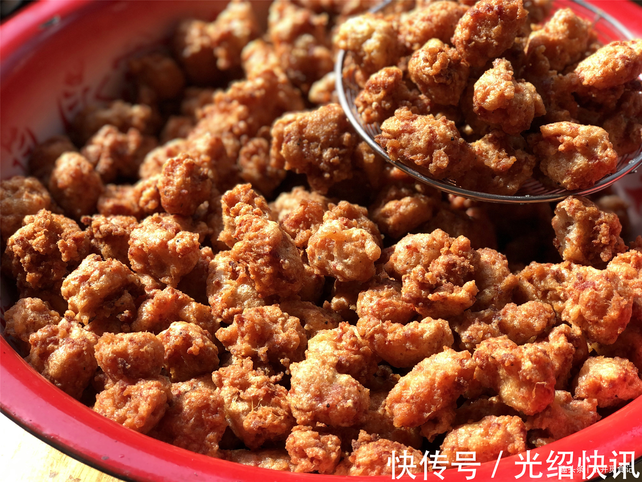 炸牛肉丸|老式炸牛肉丸配方，记住“321”比例，丸子个个空心，酥脆松软