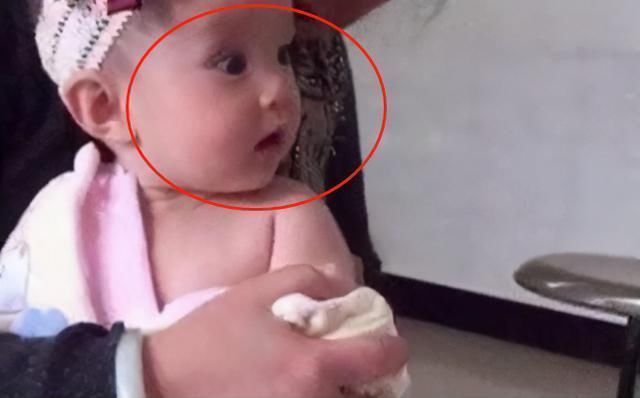 宝宝|8个月大宝宝接种疫苗,表情太丰富医生不忍心,网友:奥斯卡影帝