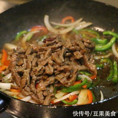 牛肉馅料|#安佳马苏里拉芝士挑战赛#芝士牛肉烤包子