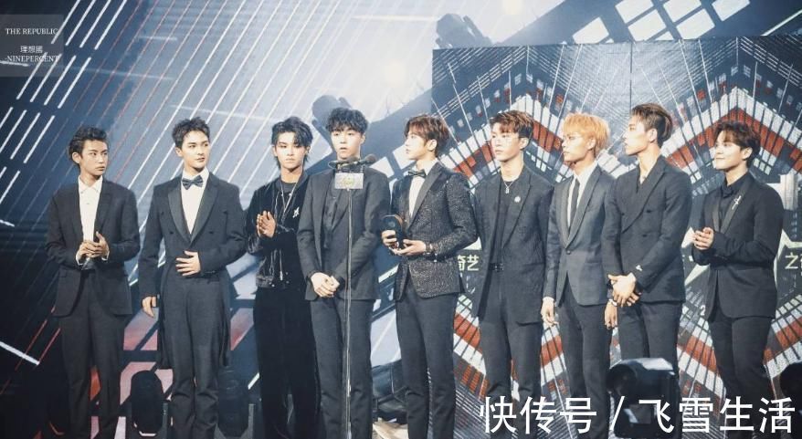 陈立农朱正廷搂腰热聊，26小分队团魂感人，其他成员隔空呼应？