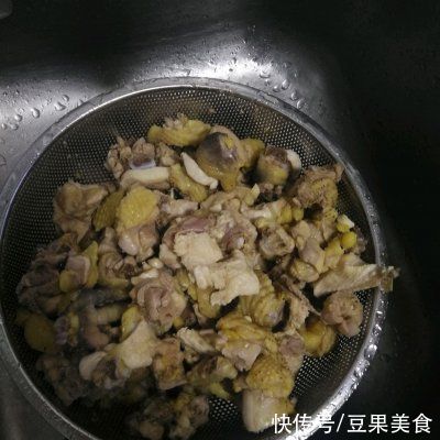 豆瓣酱|早上不知道吃什么，一碗家常菜大盘鸡全搞定