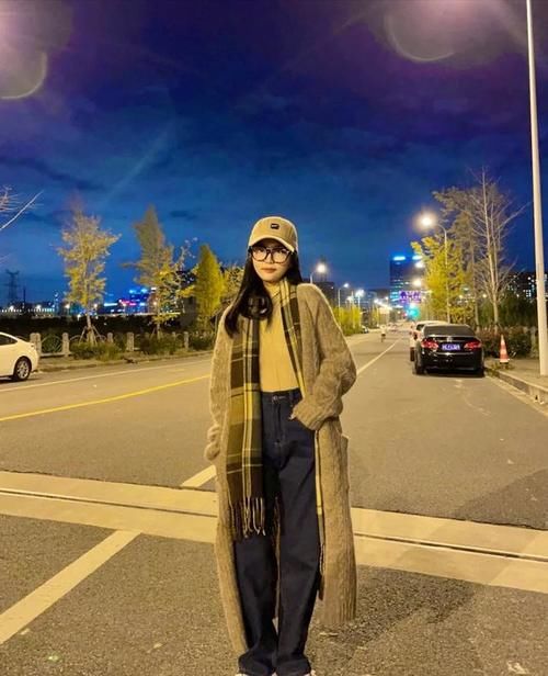 阔腿裤＋“这4款毛衣”太美了！冬季内搭这么穿，真的很显品味