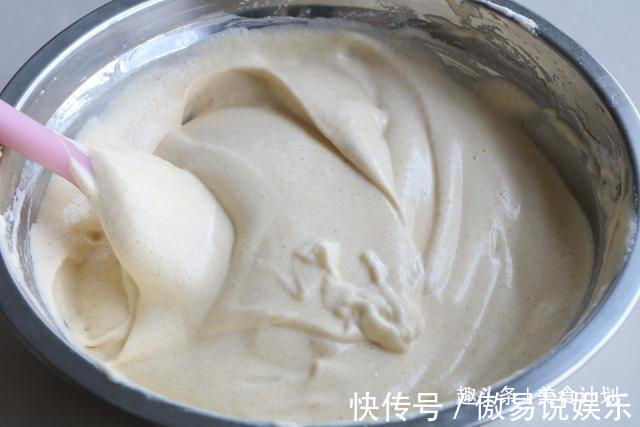 小米里加3个鸡蛋,不用烤不用煎,健脾养胃,我家隔三差五做一锅