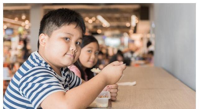 心理健康|中国父母之殇:53万儿童性早熟,“催熟”孩子的不是豆浆和鸡肉