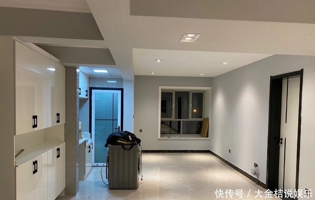 定制|硬装终于装修结束，里外打扫干净还不错，全屋定制柜子很满意