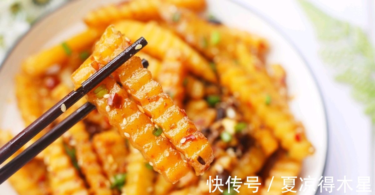 土豆条|自制凉拌狼牙土豆，比薯条还好吃，鲜香可口，大人孩子都爱吃！
