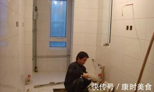 费时间|头次见卫生间贴瓷砖留空一排，开始以为工人偷懒，问完才知好处多